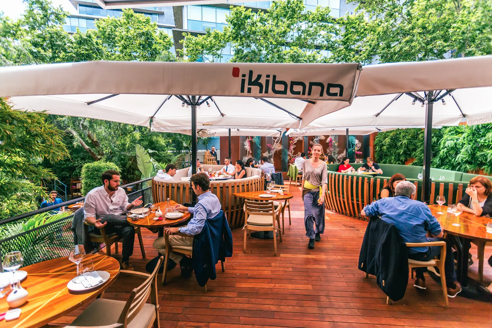 Terraza ajardinada de Ikibana Sarrià